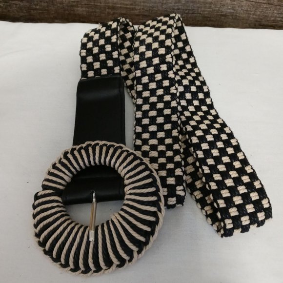 Black & White Chess Pattern Woven Women's Belt - Picture 2 of 3
